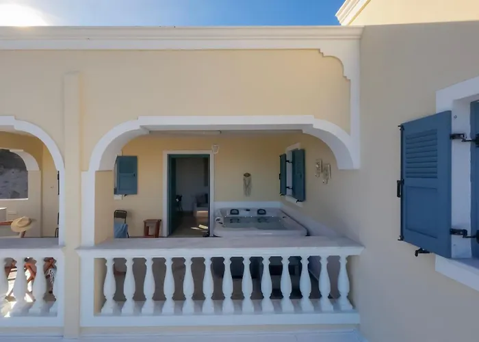 Skarmoutsos Holiday Home